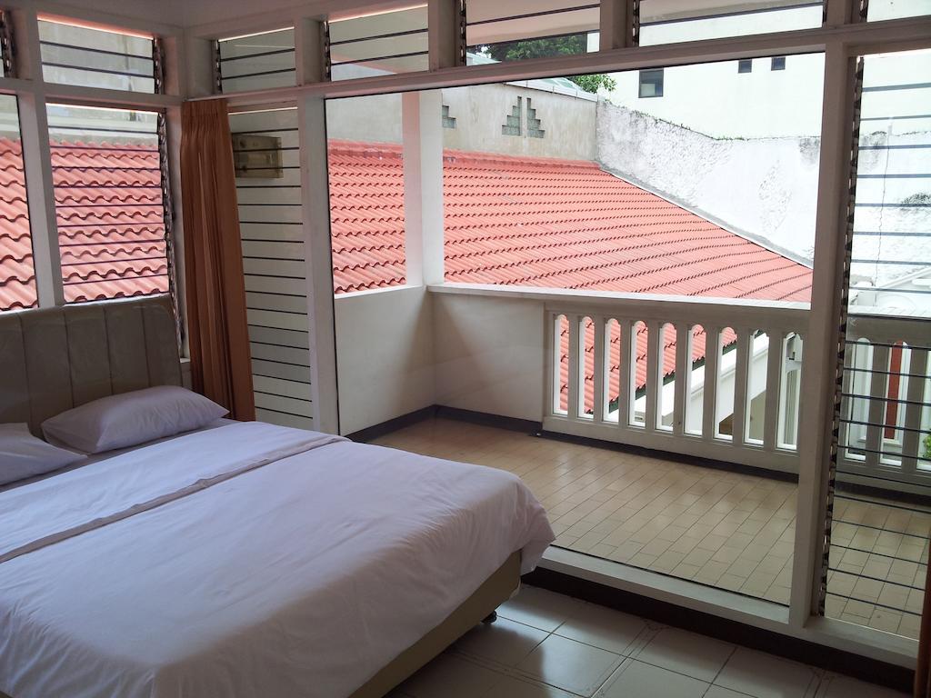 Loxy Inn Surabaya Kamer foto